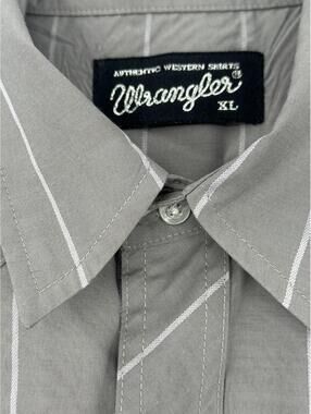 Wrangler Pearl Snap Long Sleeve Button Up Shirt Mens XL Gray Silver Striped
